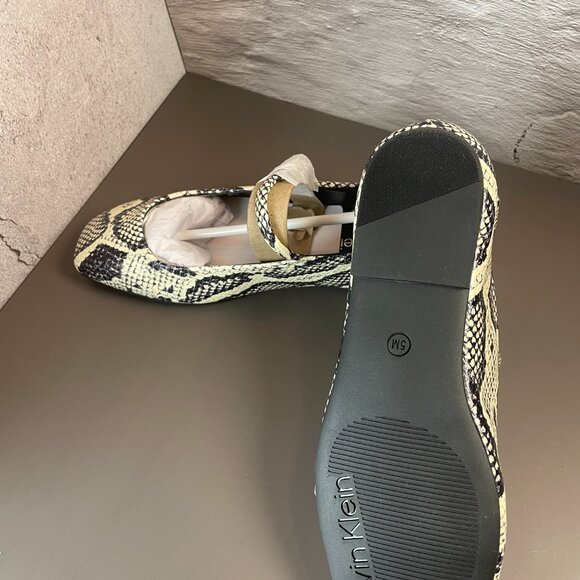 CALVIN KLEIN EMERY MARY JANE FLATS (5) - Picture 9 of 12
